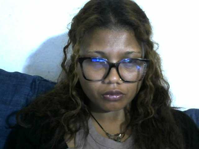 Anelah webcam bongacams model stream image