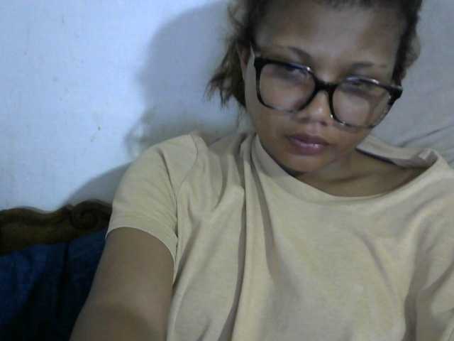 Anelah live cam on BongaCams