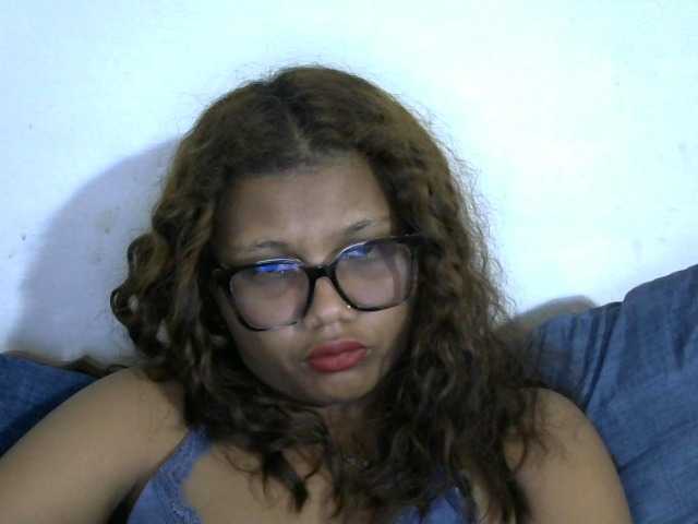 Anelah live cam on BongaCams