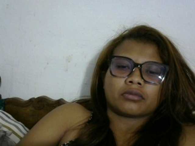 Anelah live cam on BongaCams