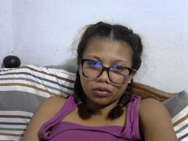 Anelah live cam on BongaCams