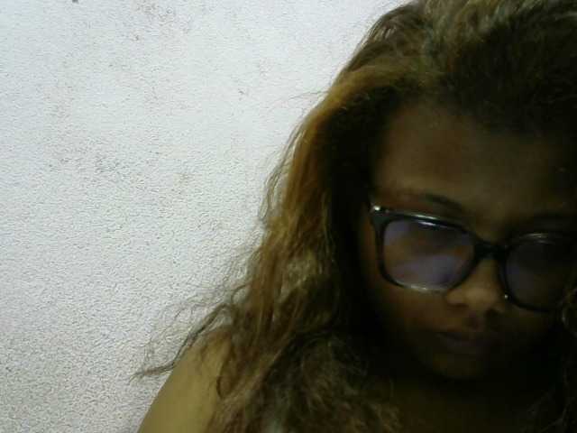 Anelah live cam on BongaCams