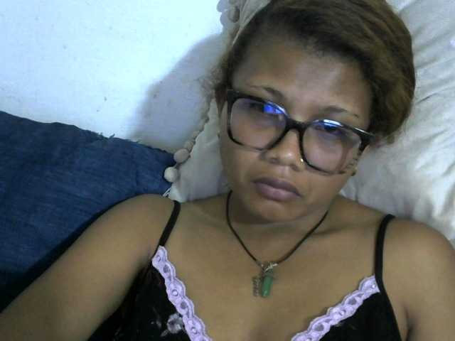 Anelah live cam on BongaCams