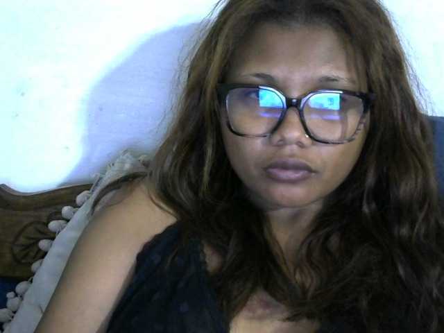 Anelah live cam on BongaCams