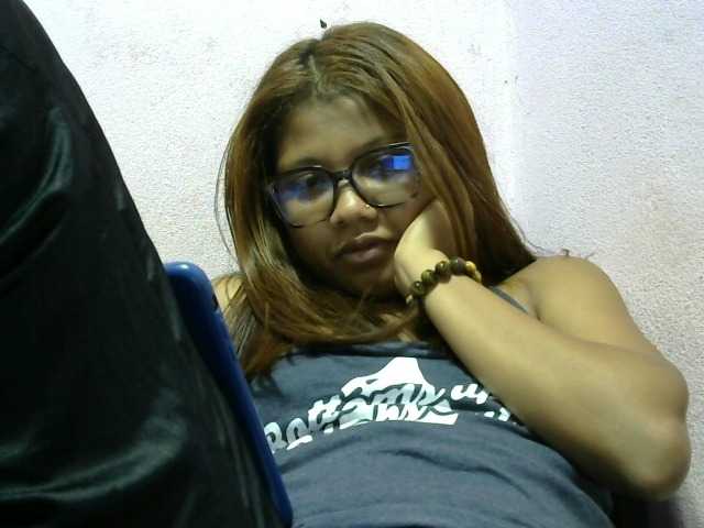 Anelah live cam on BongaCams