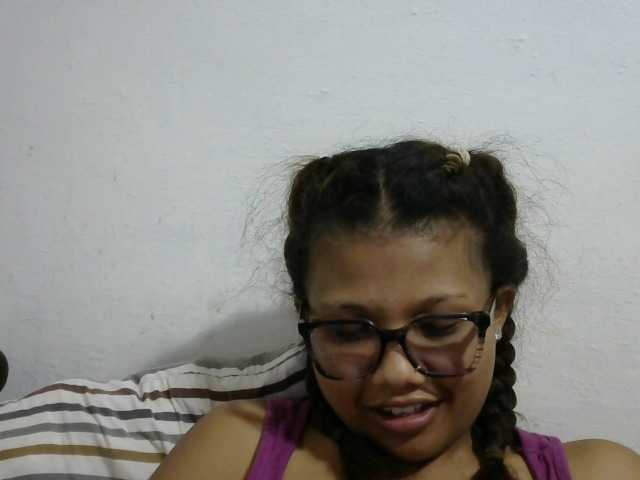 Anelah live cam on BongaCams