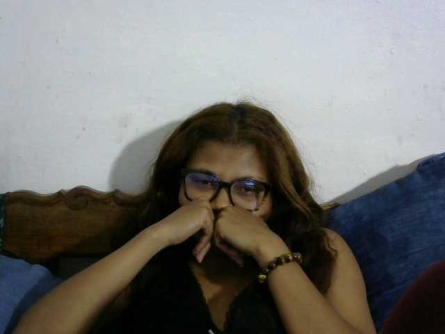 Anelah live cam on BongaCams