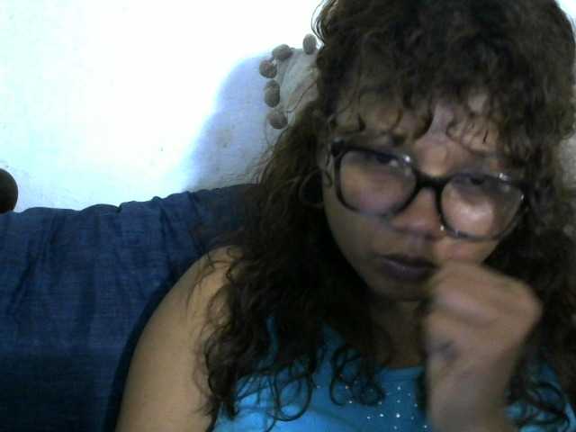 Anelah live cam on BongaCams