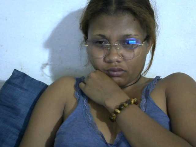 Anelah live cam on BongaCams