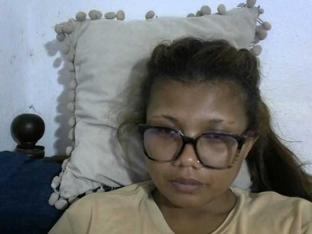 Anelah live cam on BongaCams