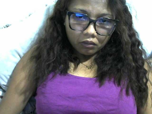 Anelah live cam on BongaCams