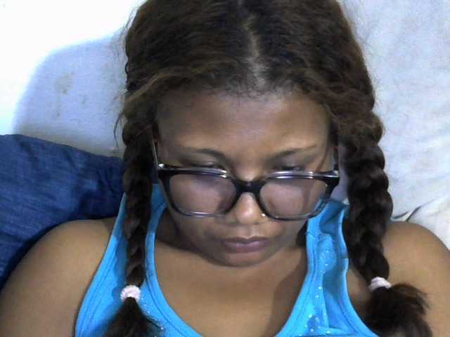 Anelah live cam on BongaCams