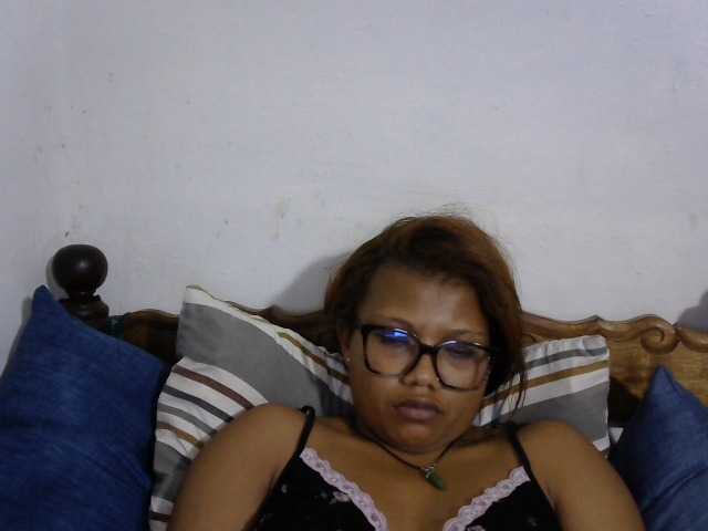 Anelah live cam on BongaCams