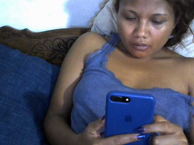 Anelah live cam on BongaCams