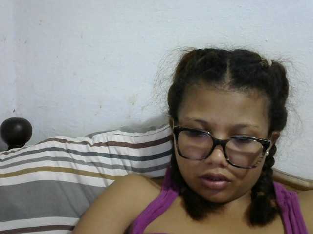 Anelah live cam on BongaCams