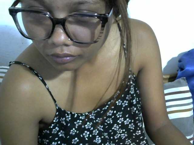 Anelah live cam on BongaCams
