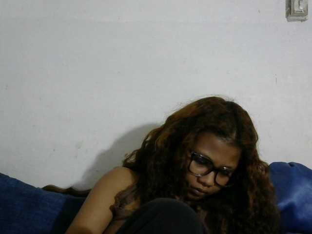 Anelah live cam on BongaCams