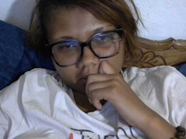 Anelah live cam on BongaCams
