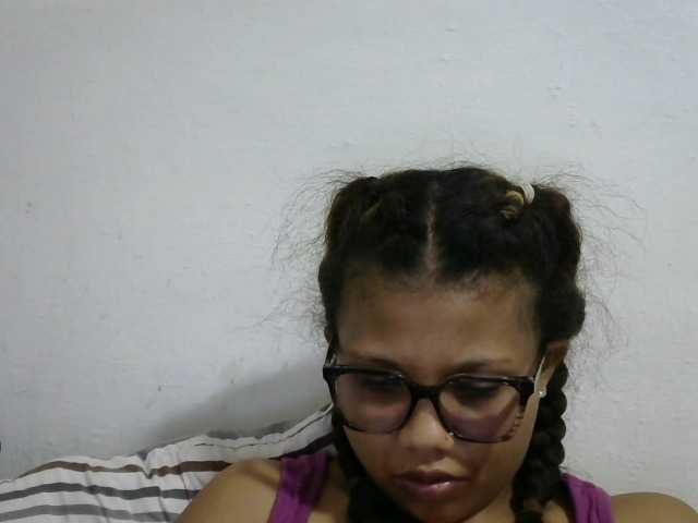 Anelah live cam on BongaCams