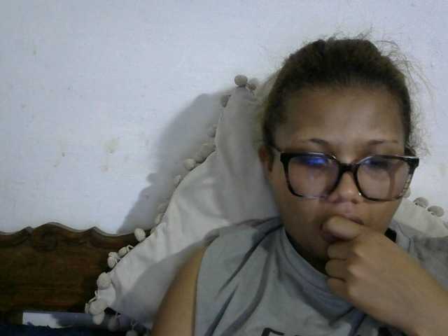 Anelah live cam on BongaCams