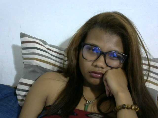 Anelah live cam on BongaCams