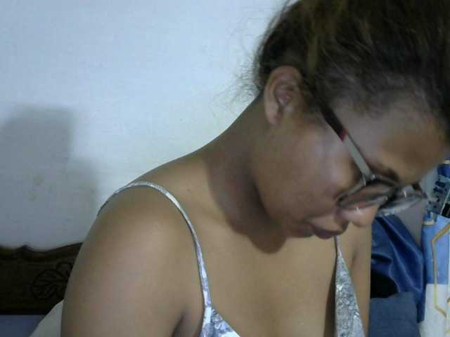 Anelah live cam on BongaCams