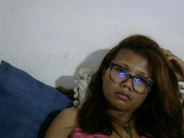 Anelah live cam on BongaCams
