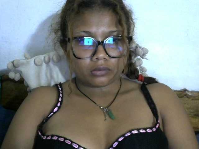Anelah live cam on BongaCams