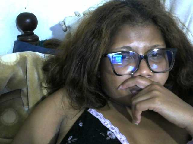 Anelah live cam on BongaCams