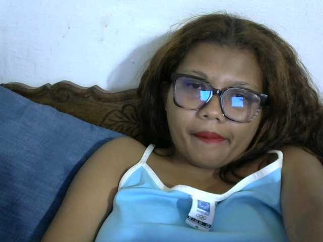 Anelah live cam on BongaCams