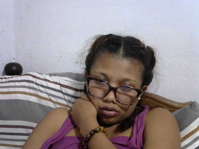 Anelah live cam on BongaCams