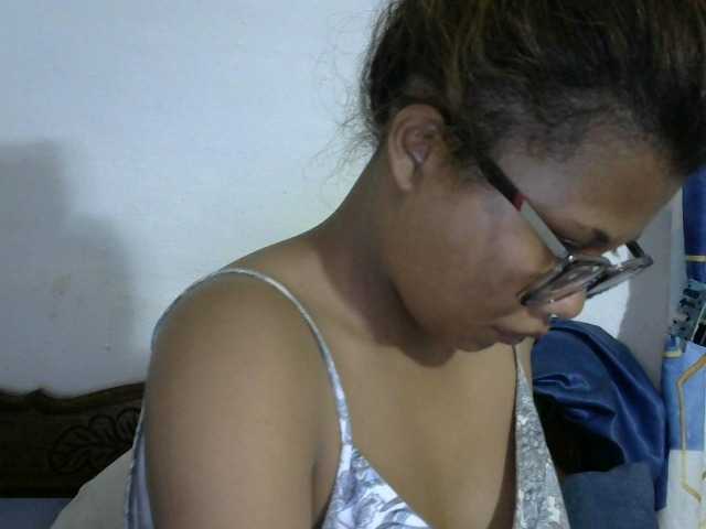 Anelah live cam on BongaCams