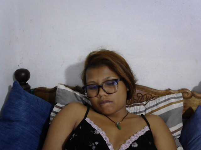Anelah live cam on BongaCams