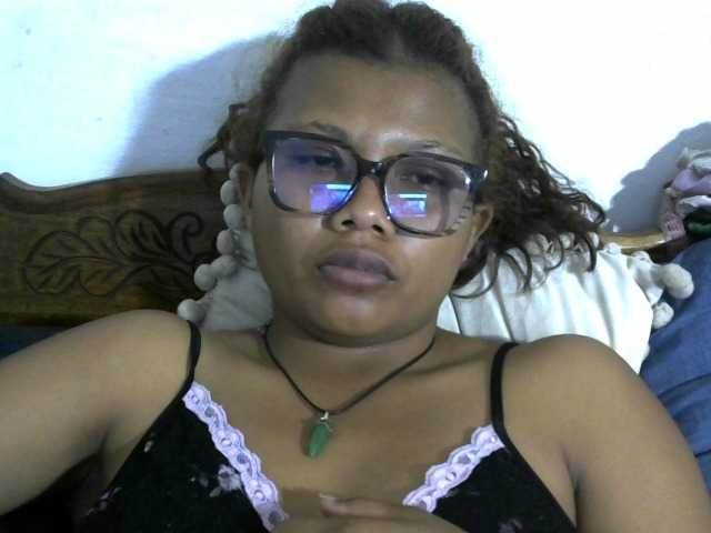Anelah live cam on BongaCams