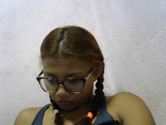 Anelah Live Webcam on BongaCams