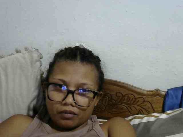 Anelah Live Webcam on BongaCams