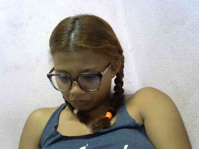 Anelah Live Webcam on BongaCams