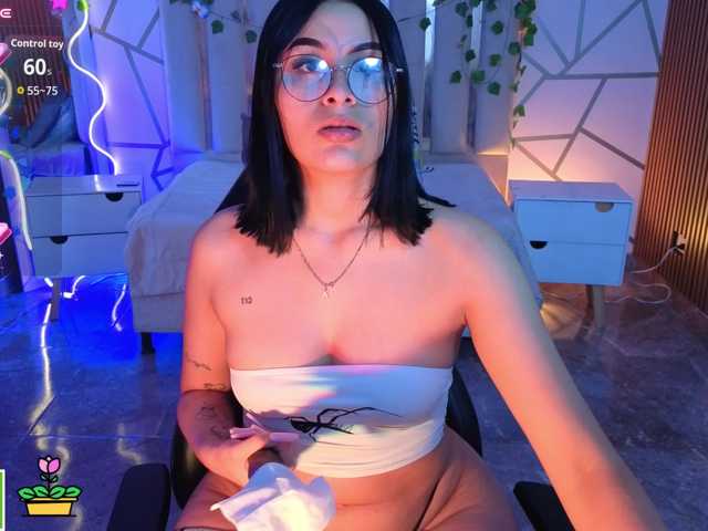 CASSE-TAY live cam on BongaCams