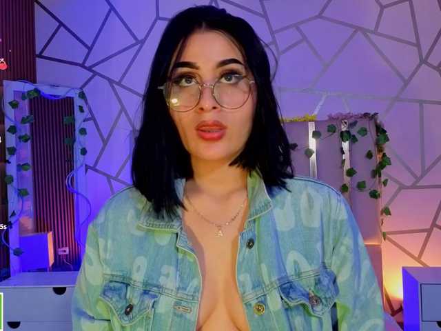 CASSE-TAY live cam on BongaCams