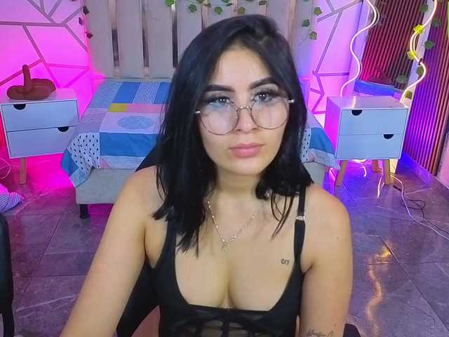 CASSE-TAY live cam on BongaCams