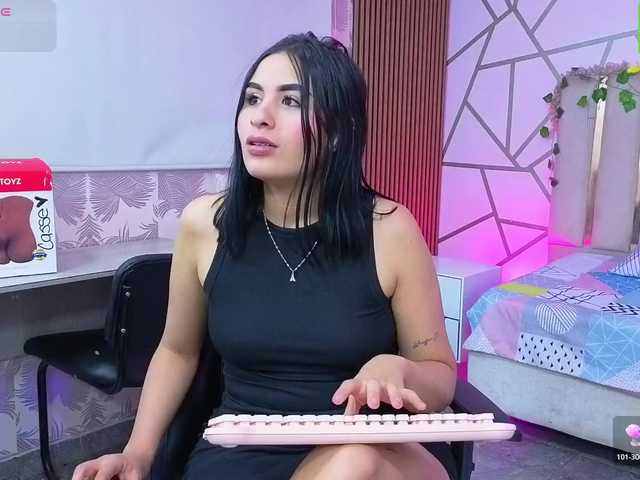 CASSE-TAY live cam on BongaCams