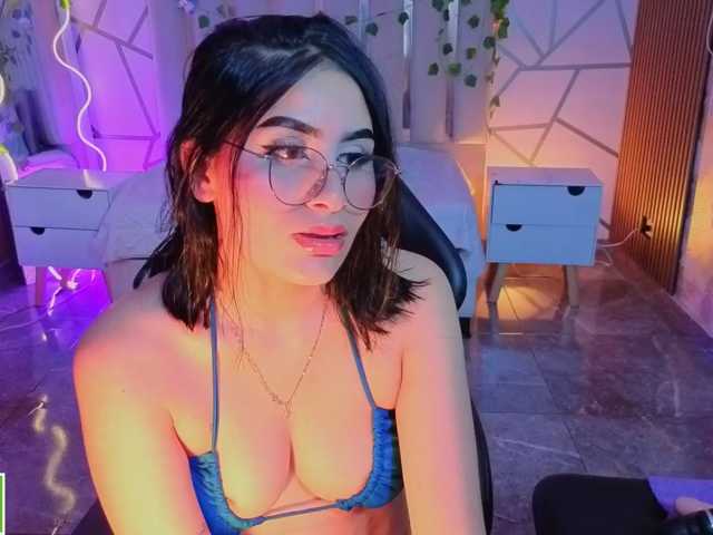 CASSE-TAY live cam on BongaCams