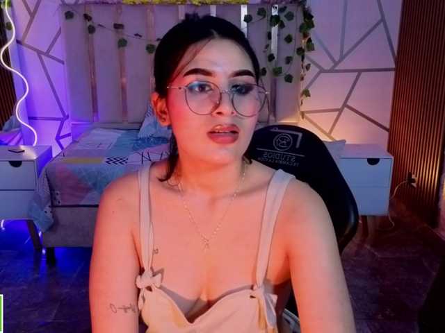 CASSE-TAY live cam on BongaCams