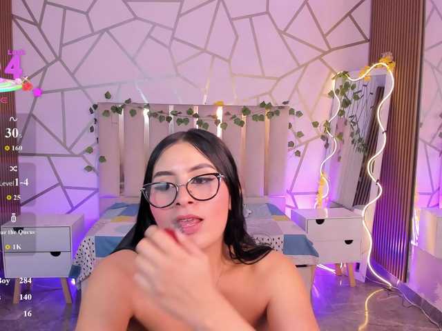 CASSE-TAY live cam on BongaCams