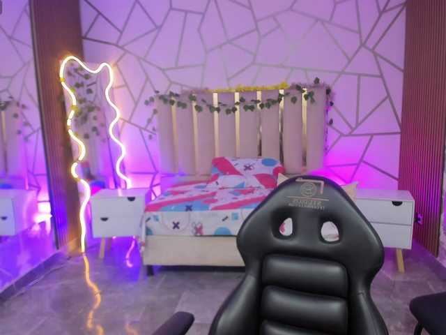 CASSE-TAY live cam on BongaCams