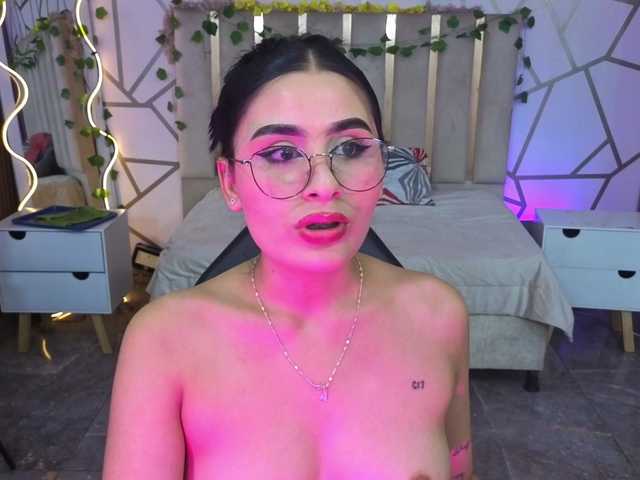 CASSE-TAY live cam on BongaCams