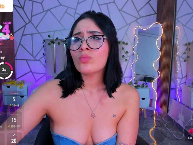 CASSE-TAY live cam on BongaCams