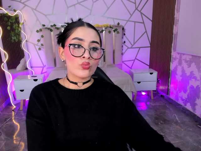 CASSE-TAY live cam on BongaCams