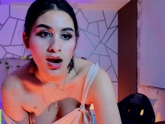 CASSE-TAY live cam on BongaCams