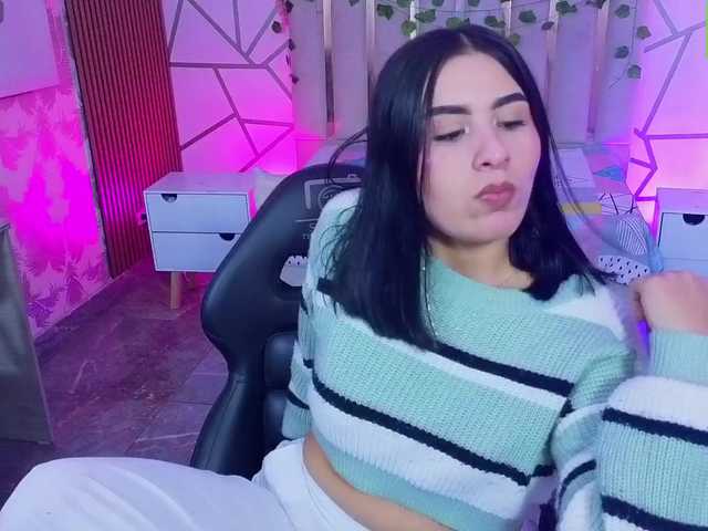 CASSE-TAY live cam on BongaCams